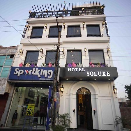 Hotel Soluxe Yamunānagar Extérieur photo