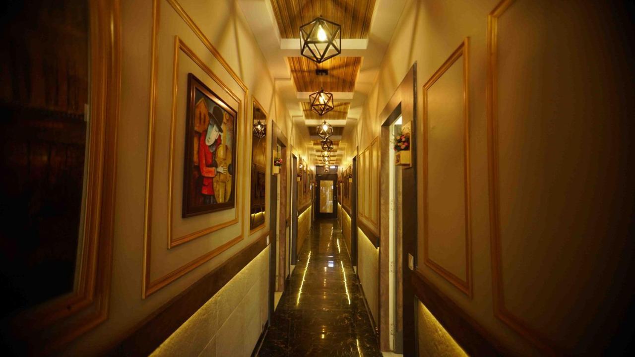 Hotel Soluxe Yamunānagar Extérieur photo