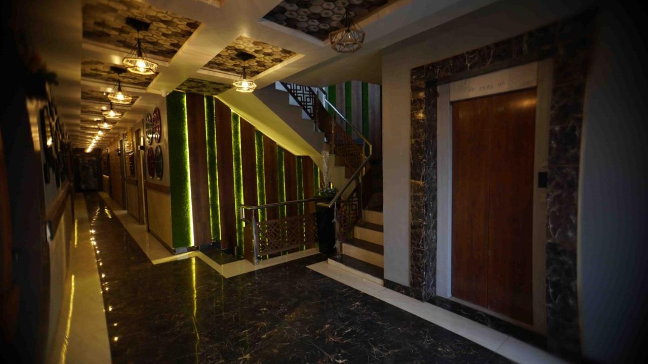 Hotel Soluxe Yamunānagar Extérieur photo