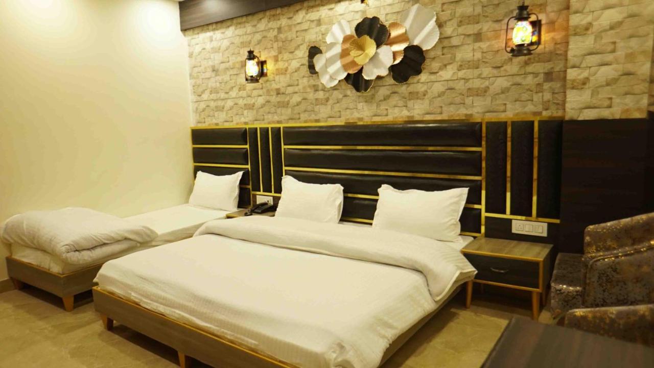Hotel Soluxe Yamunānagar Extérieur photo