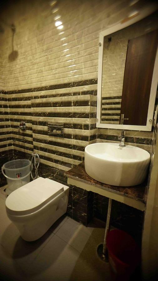 Hotel Soluxe Yamunānagar Extérieur photo